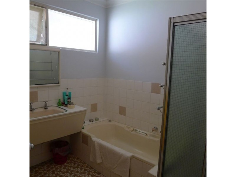 46 Hakea Crescent, South Bunbury WA 6230