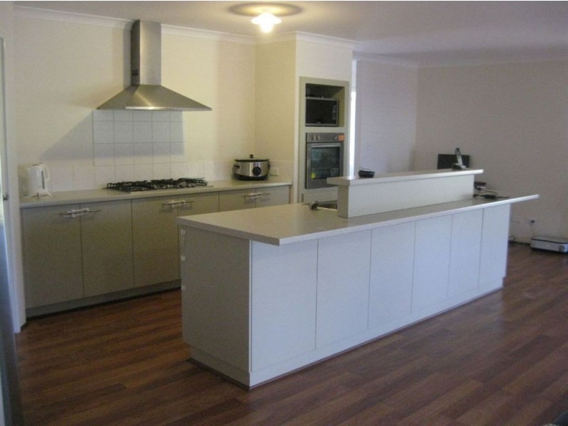 2 Lachlan Way, Australind WA 6233