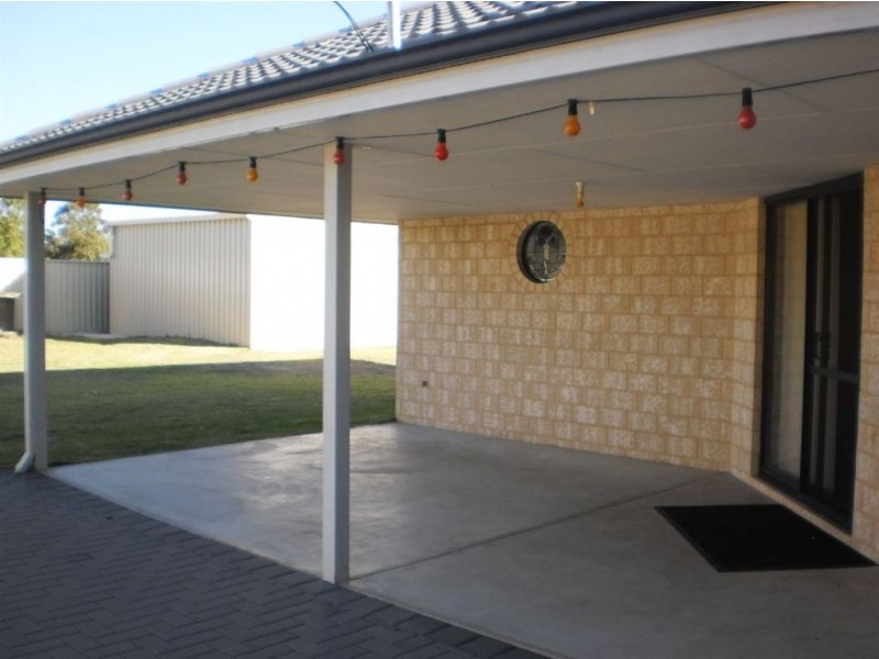 111 Leschenault Parade, Australind WA 6233