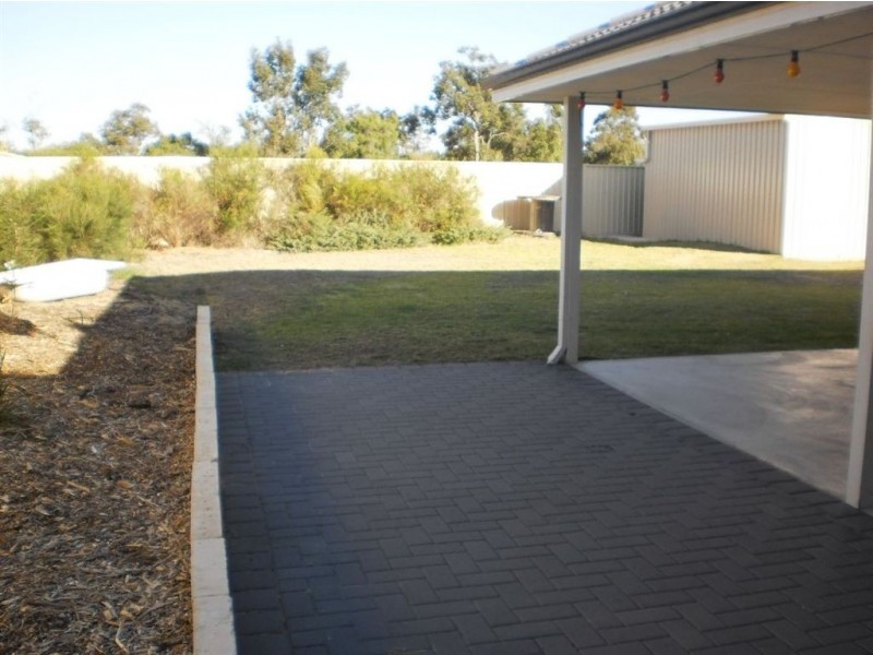 111 Leschenault Parade, Australind WA 6233