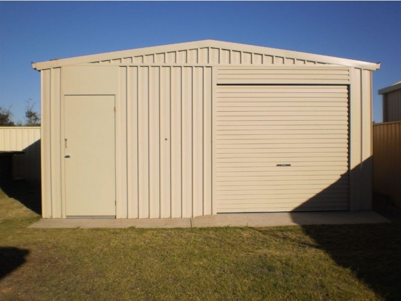 111 Leschenault Parade, Australind WA 6233
