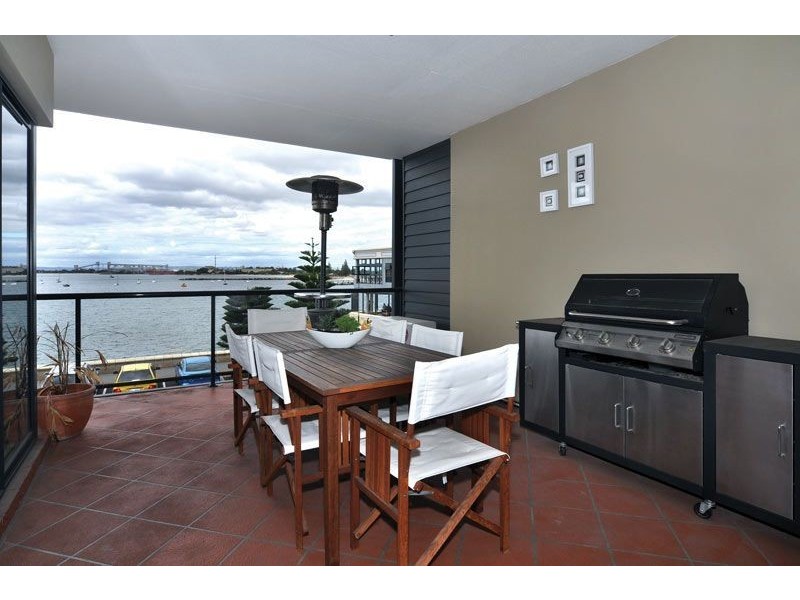 28/18-24 Bonnefoi Boulevard, Bunbury WA 6230