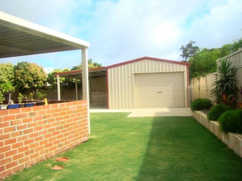 5 Hedges Place, Burekup WA 6227
