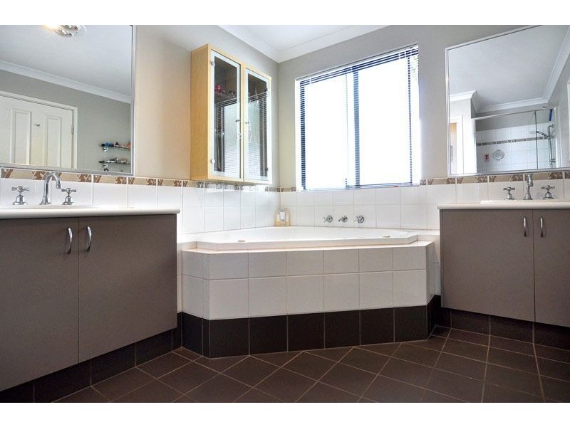 18 Poller Way, Australind WA 6233