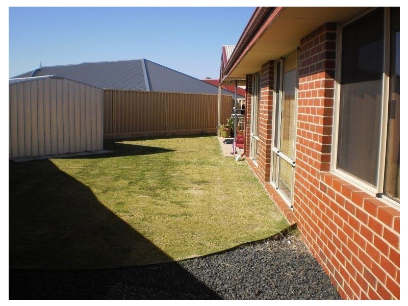 39 Carbine Loop, Millbridge WA 6232
