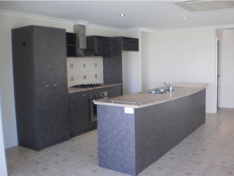 10 Chisholm Road, Dalyellup WA 6230