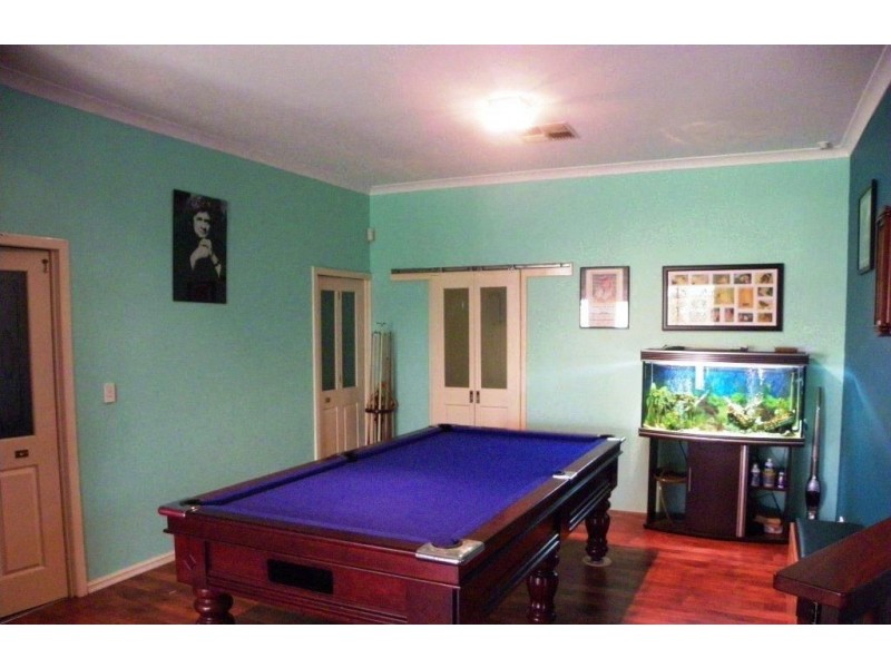 16 Hertford Elbow, College Grove WA 6230