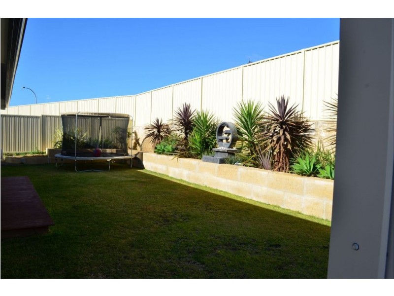 12 Polwarth Circuit, Eaton WA 6232