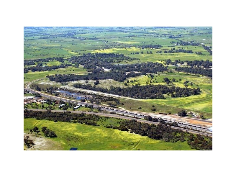 18 Coleman Turn, Picton East WA 6229