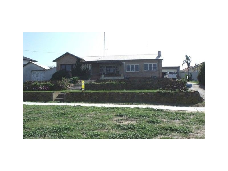 6 Beach Road, Bunbury WA 6230