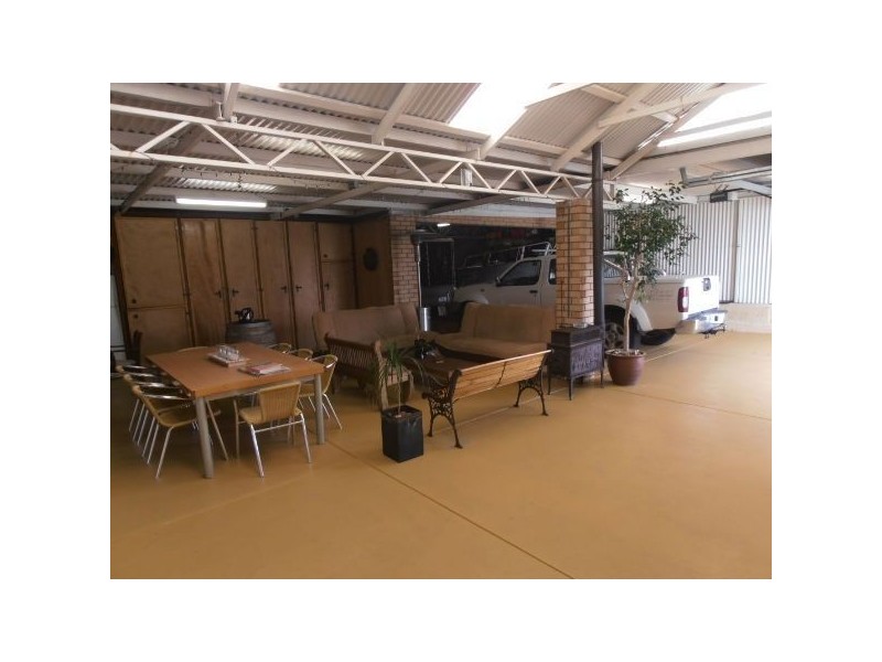 6 Beach Road, Bunbury WA 6230