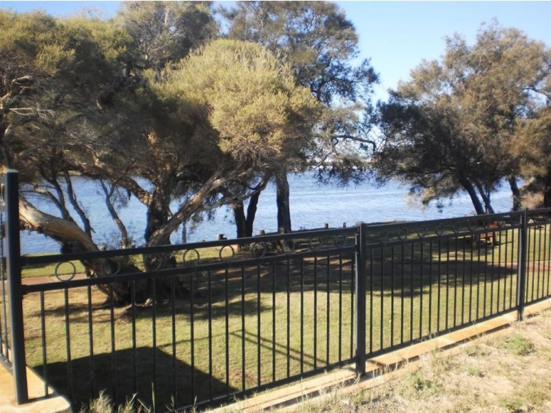 3 Epacris Elbow, Pelican Point WA 6230