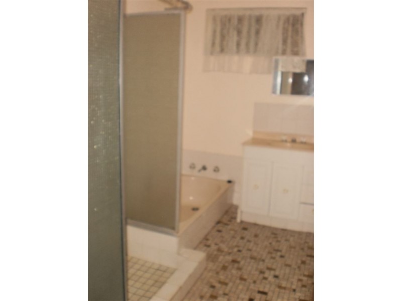 16 Hamilton Road, Eaton WA 6232