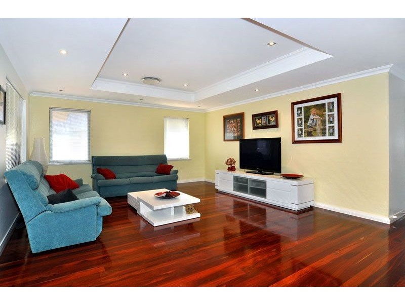 17 Isandra Bend, Glen Iris WA 6230