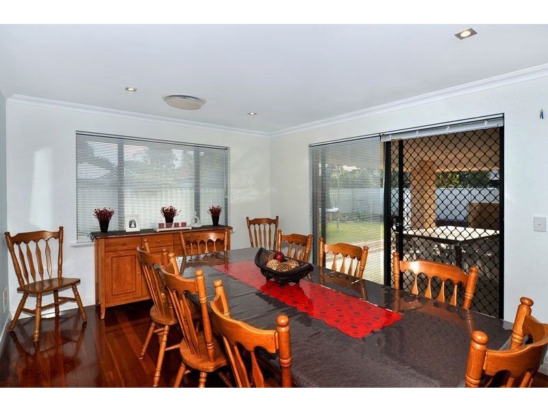 17 Isandra Bend, Glen Iris WA 6230