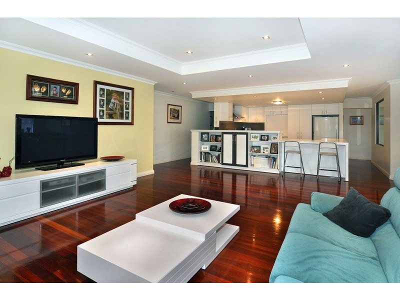17 Isandra Bend, Glen Iris WA 6230