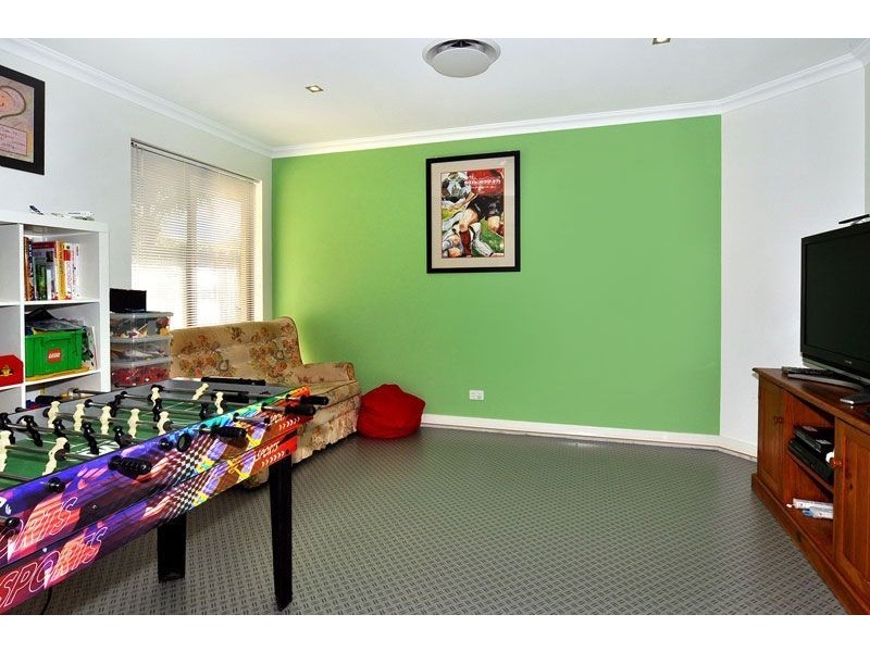 17 Isandra Bend, Glen Iris WA 6230