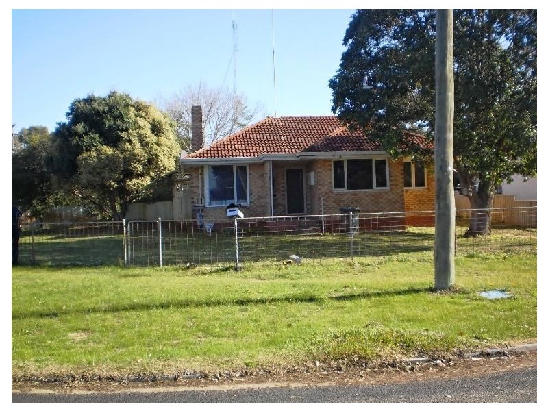 8 Vixen Street, Withers WA 6230