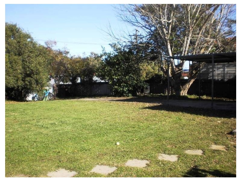 8 Vixen Street, Withers WA 6230