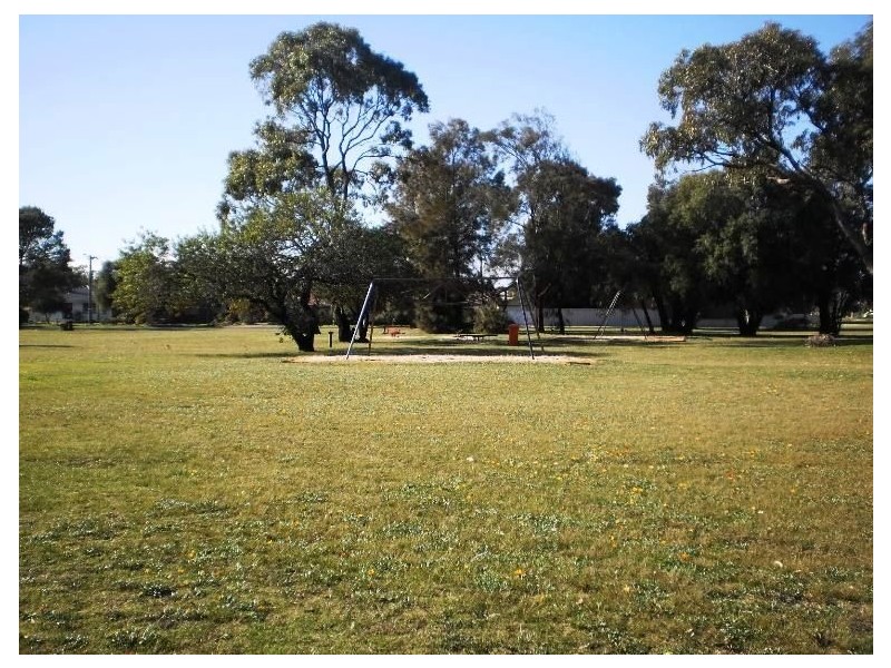 8 Vixen Street, Withers WA 6230