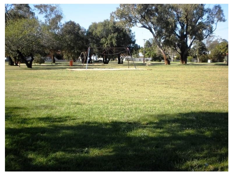 8 Vixen Street, Withers WA 6230