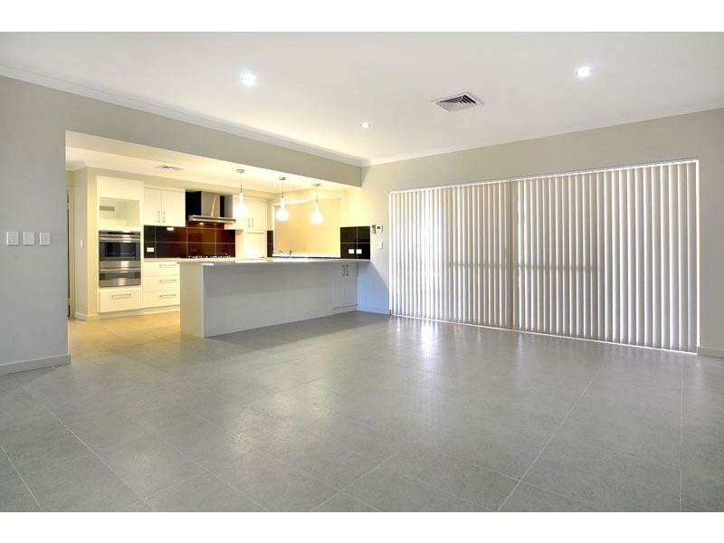 95 The Boulevard, Australind WA 6233