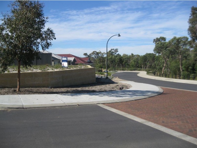 7 Pomeroy Boulevard, Australind WA 6233