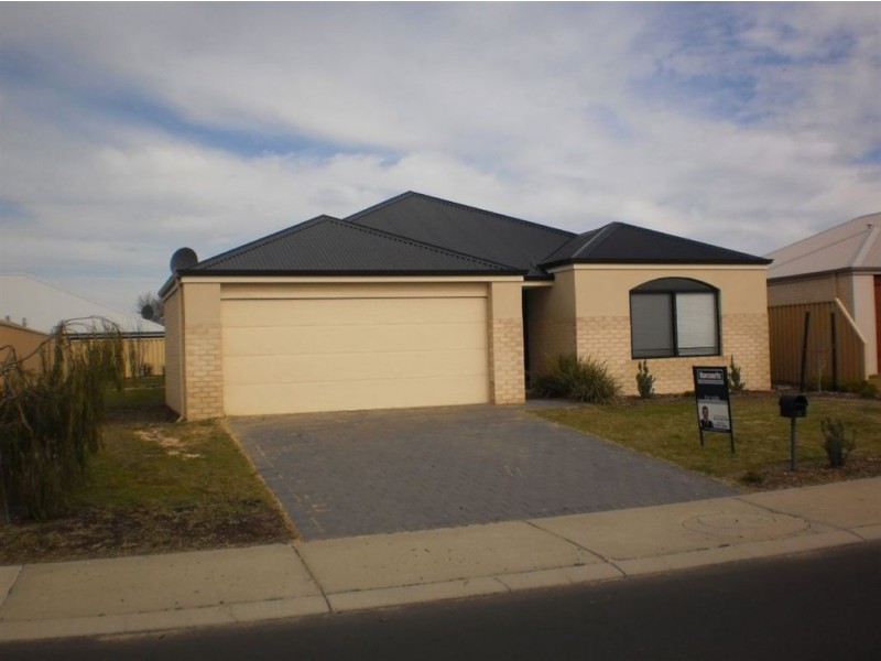 3 Oxley Pass, Dalyellup WA 6230