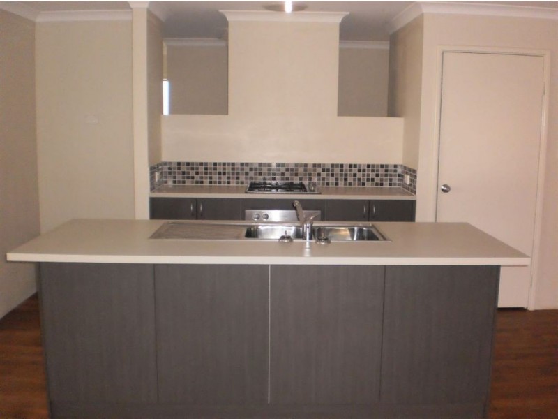 3 Oxley Pass, Dalyellup WA 6230