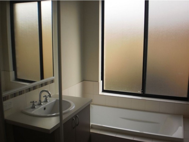 3 Oxley Pass, Dalyellup WA 6230