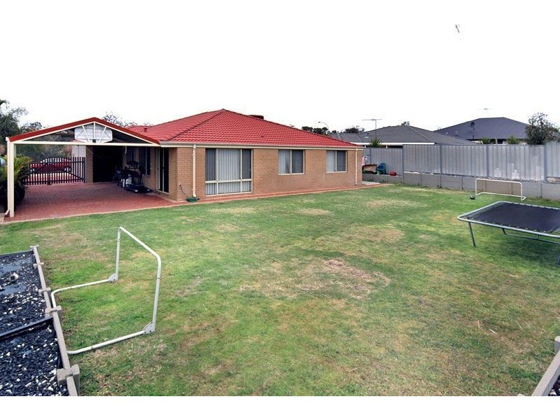96 Somerville Drive, College Grove WA 6230
