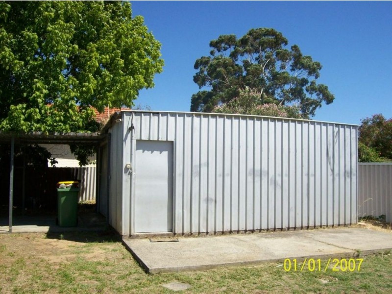 8 Vixen Street, Withers WA 6230