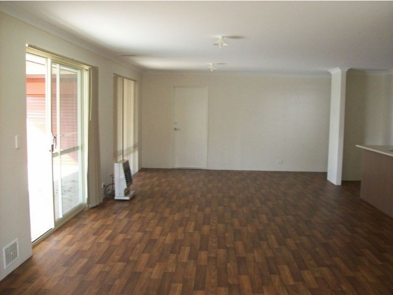 25 Claymore Loop, Dalyellup WA 6230