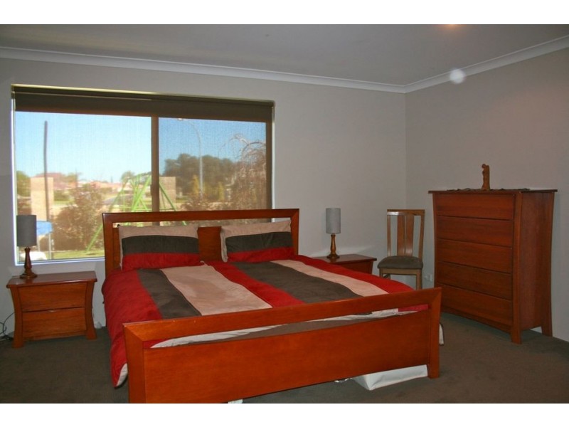 33 Pickworth Retreat, Pelican Point WA 6230