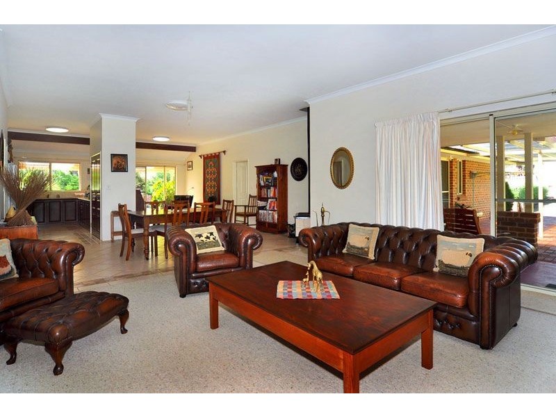 120 Gelorup Rise, Gelorup WA 6230