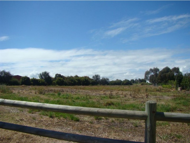 9 Thomas Stanley Way, Roelands WA 6226