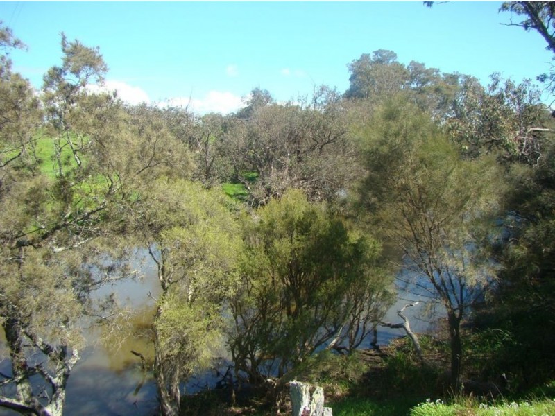 9 Thomas Stanley Way, Roelands WA 6226