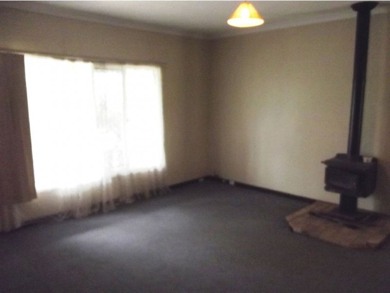 11 Hillman Street, Darkan WA 6392