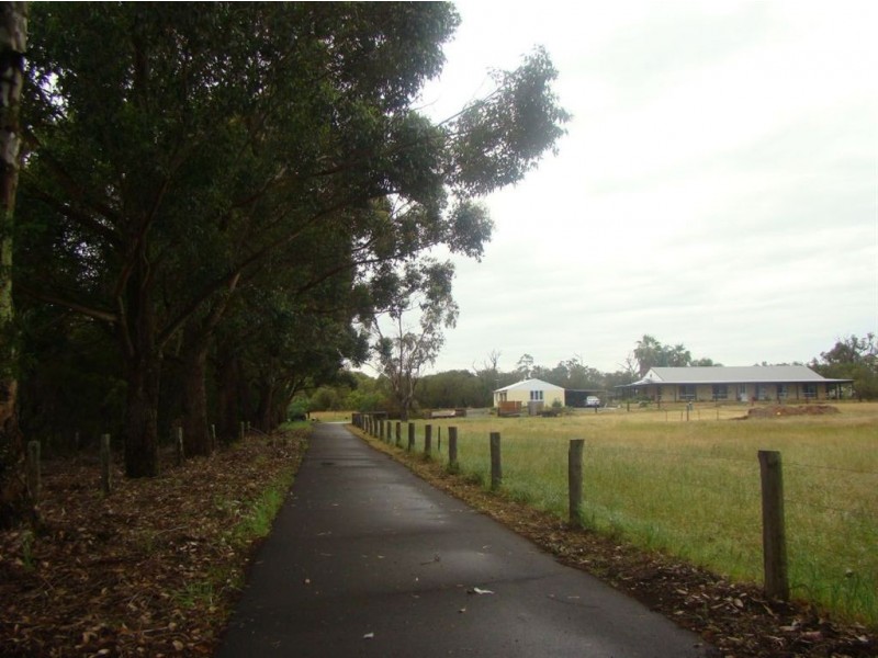 121 Hayclif Avenue, North Boyanup WA 6237