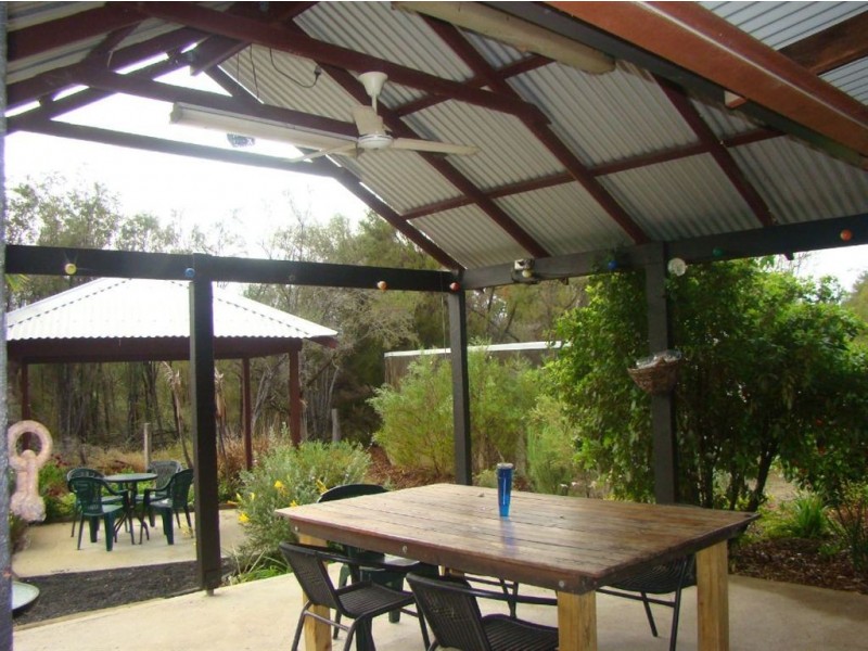 121 Hayclif Avenue, North Boyanup WA 6237