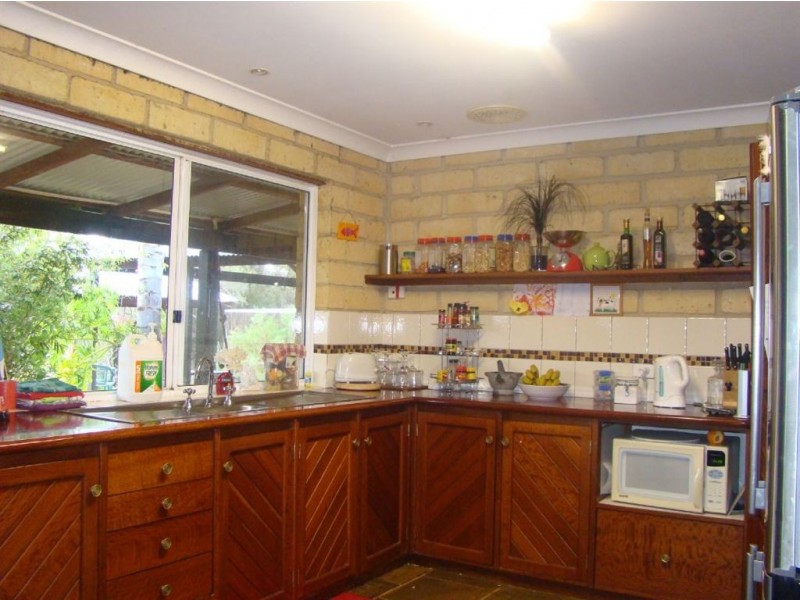 121 Hayclif Avenue, North Boyanup WA 6237