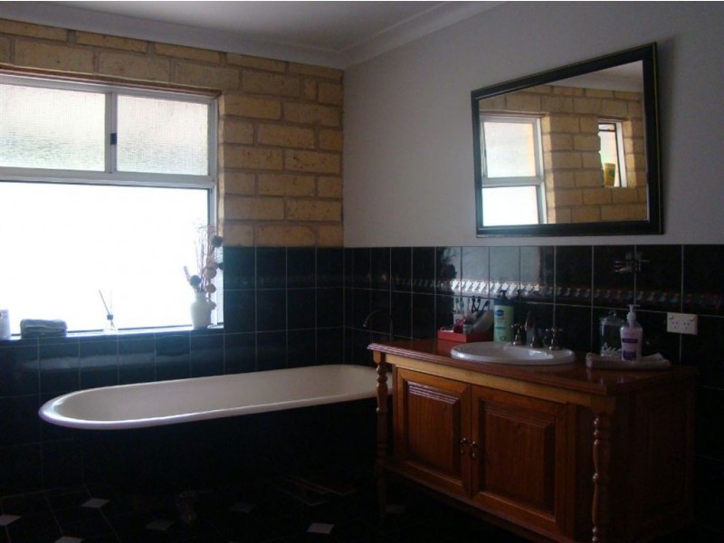 121 Hayclif Avenue, North Boyanup WA 6237