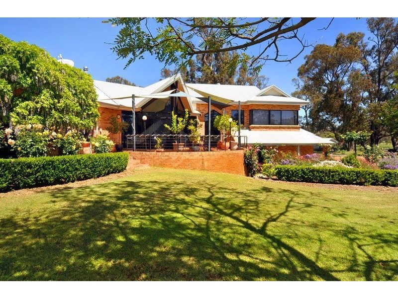 28 Mangles Road, Stirling Estate WA 6271