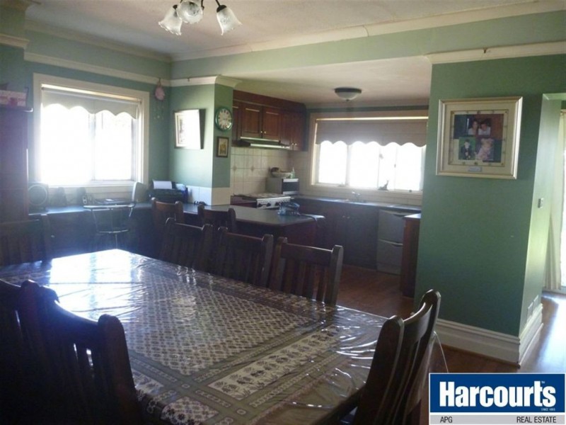 28 Zoe Street, Bunbury WA 6230