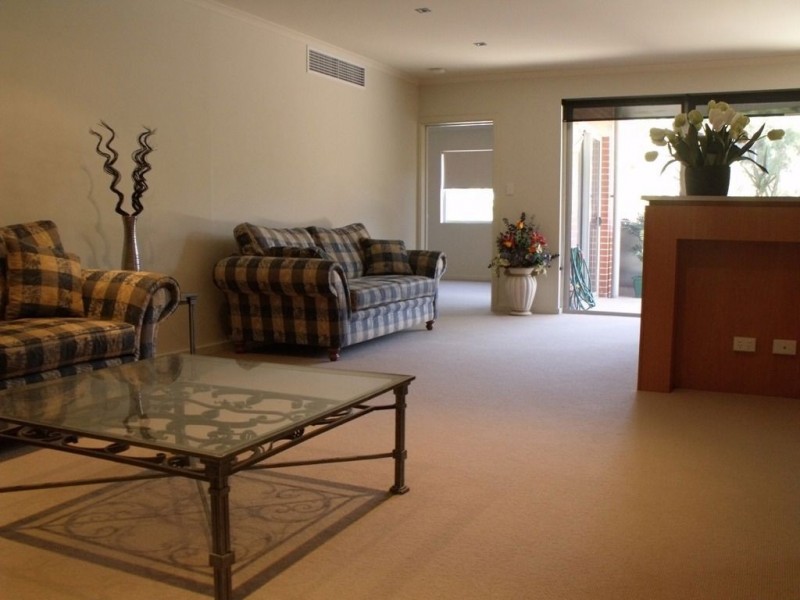 4/11 Prinsep Street, Bunbury WA 6230