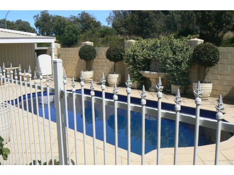 2 Pimelia Road, Glen Iris WA 6230