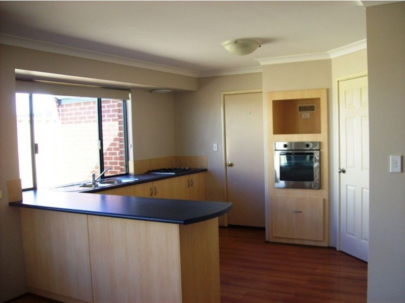 32 Chisholm Road, Dalyellup WA 6230