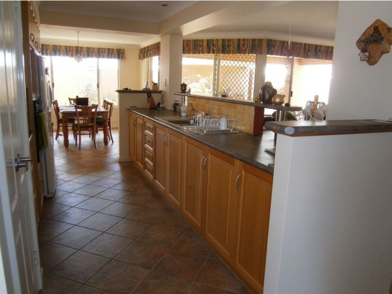 7 Cormo Court, Eaton WA 6232