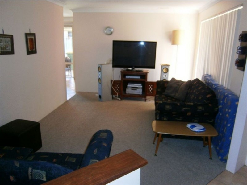 19 Barton Drive, Australind WA 6233