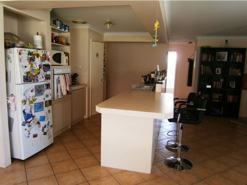 19 Barton Drive, Australind WA 6233